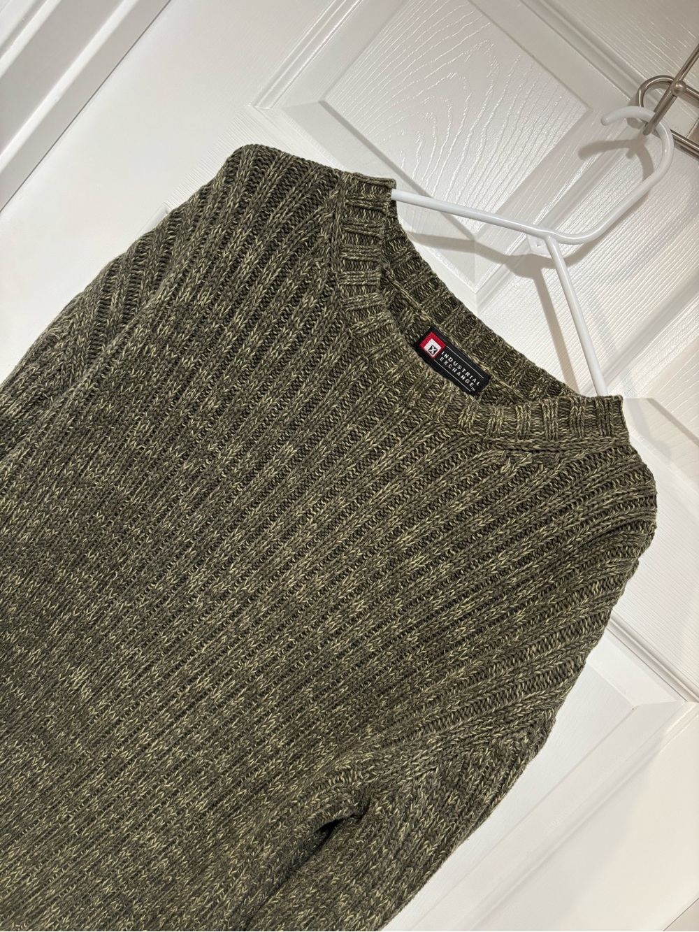 INDUSTRIAL EXCHANGE Vintage Men’s Cotton Crew Neck Ribbed Sweater-Olive & Yellow